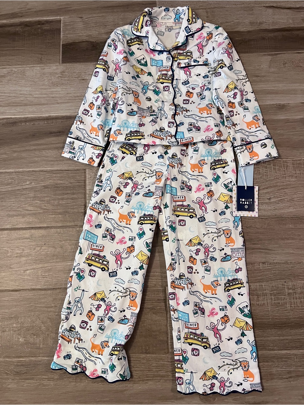 Roller Rabbit Kids White Printed Pajama Set with Multi-Color size 4/5